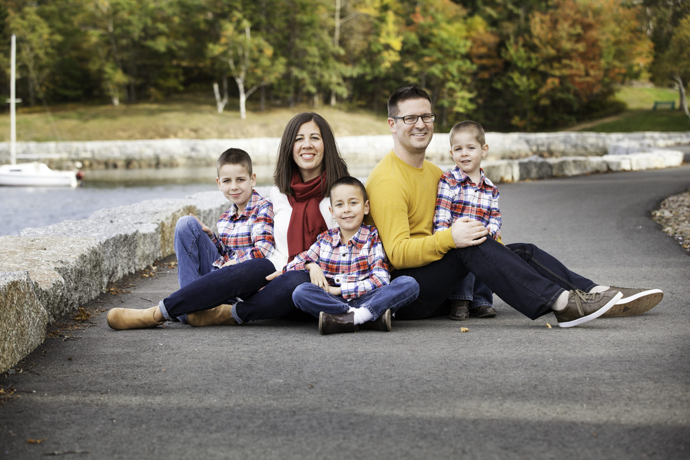 Family photo taken by photographer Amanda Speers in Halifax, Nova Scotia